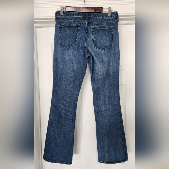 Banana Republic Slim Bootcut Jean - Size 28/6P - Picture 4 of 11